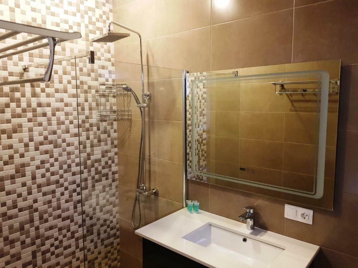 Apart Hotel Avlabari Yard Tbilisi Exteriör bild