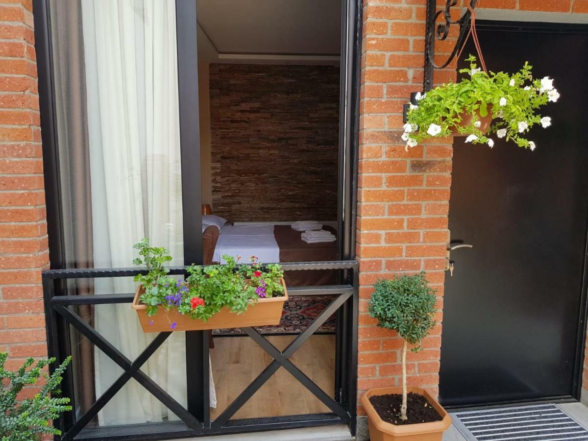 Apart Hotel Avlabari Yard Tbilisi Exteriör bild